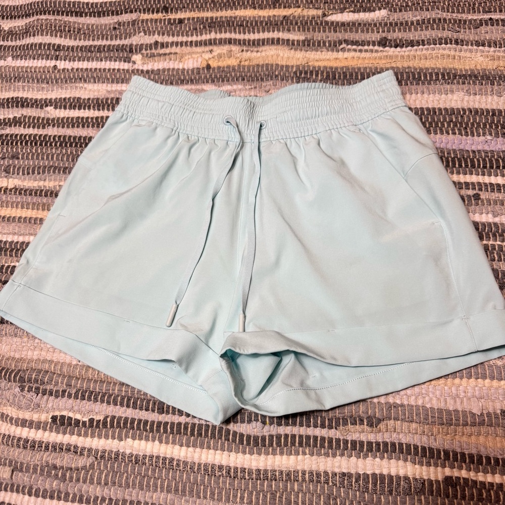 LULU🍋 Spring Breakaway Shorts - Picture 5 of 7